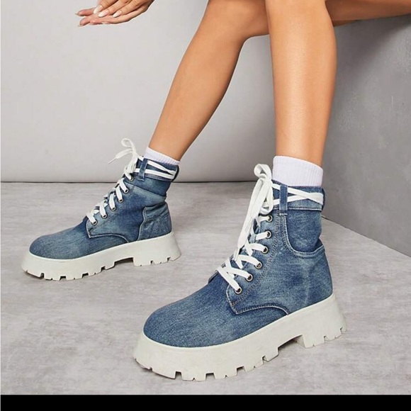 Fall boots - Picture 1 of 4